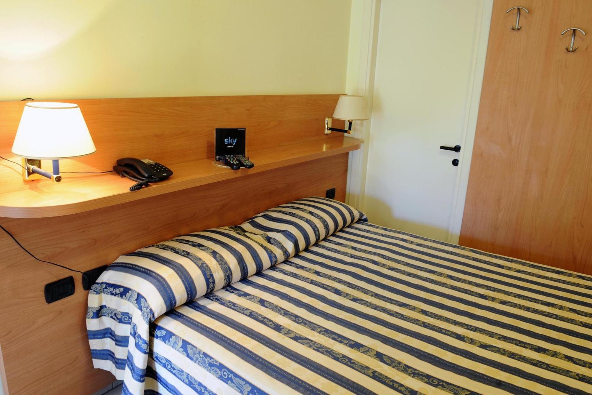 Albergo Villa Marina Anzio Ngoại thất bức ảnh